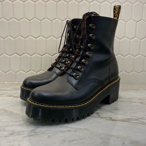 Dr. Martens LEONA WOMEN'S VINTAGE SMOOTH LEATHER HEELED BOOTS